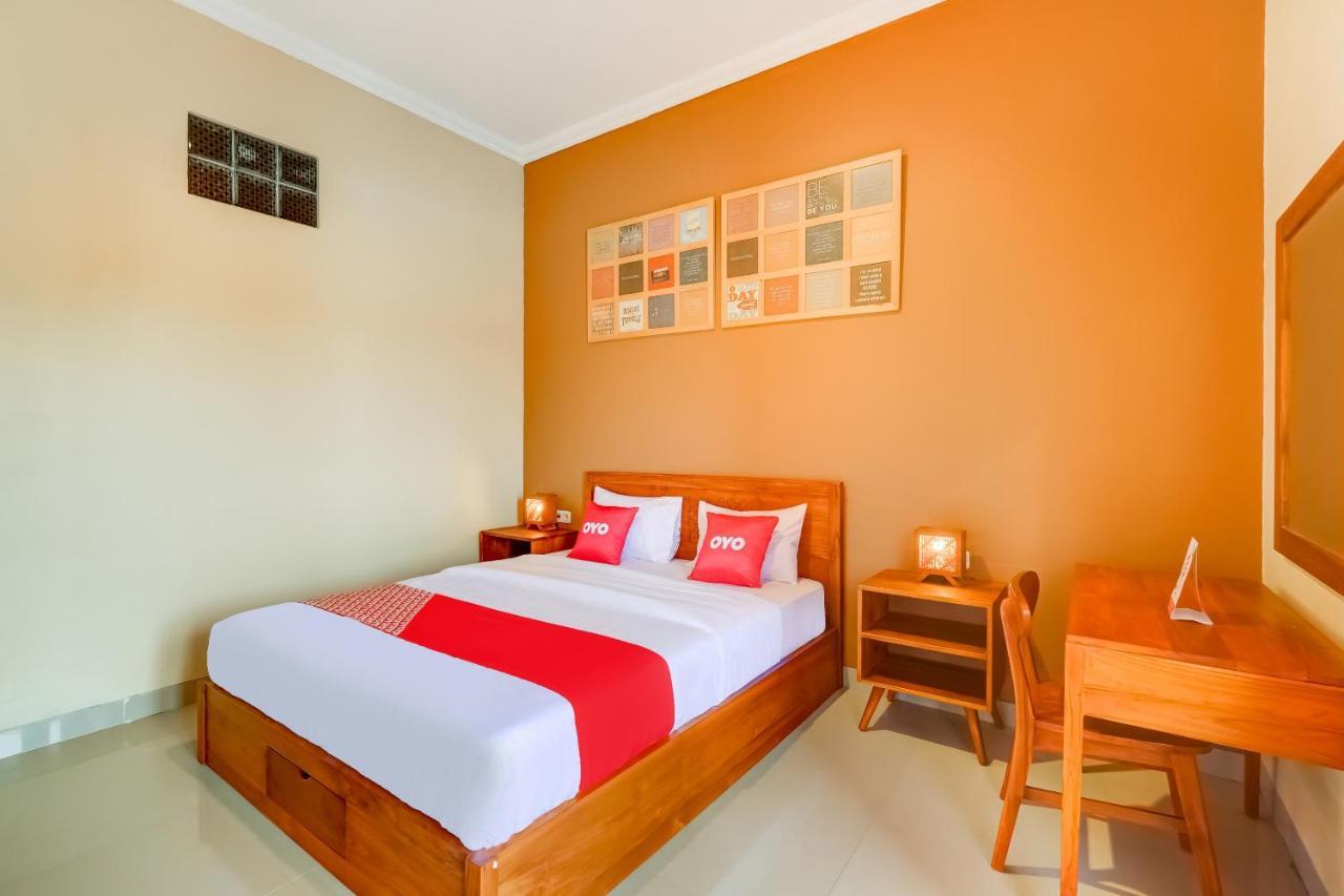 Super Oyo 3496 Griya Gayatri Syariah Hotel Melati Ngoại thất bức ảnh